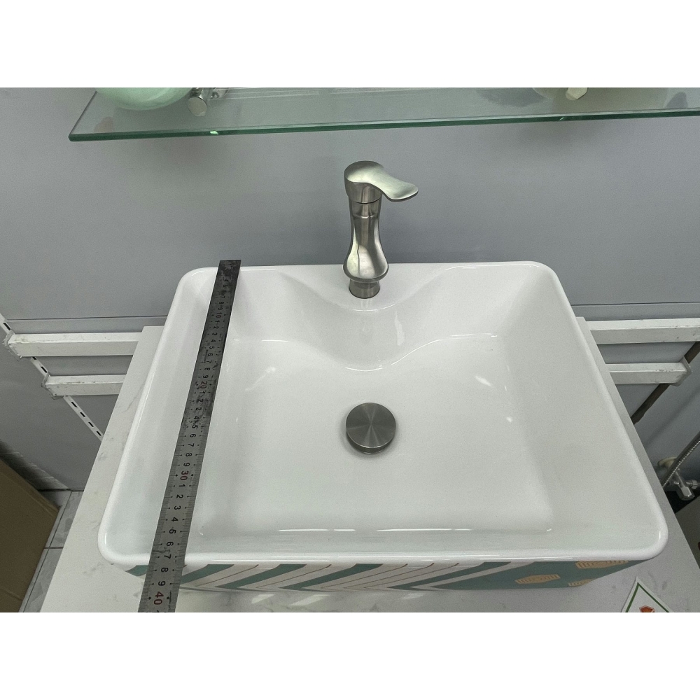 LAVABO CHẬU SỨ HOA VĂN TRẮNG KẺ XANH - 8010