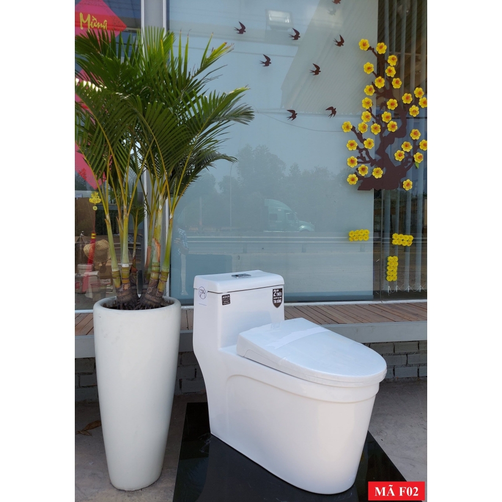 BỒN CẦU LIỀN KHỐI (Kích thước 700 x 390 x 655 mm) - F02